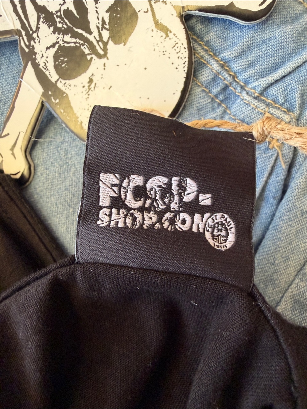 Black Short-Sleeve Logo Tee St Pauli - Picture 7 of 7